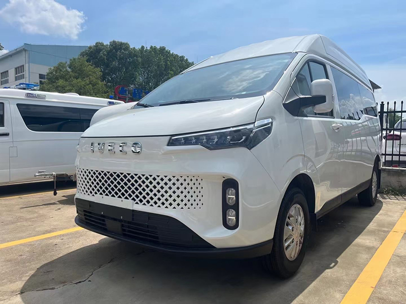 2023款依维柯17c一起草